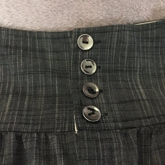 ❄️ Guess Mini Skirt Soft Satin Lined - Picture 4 of 13